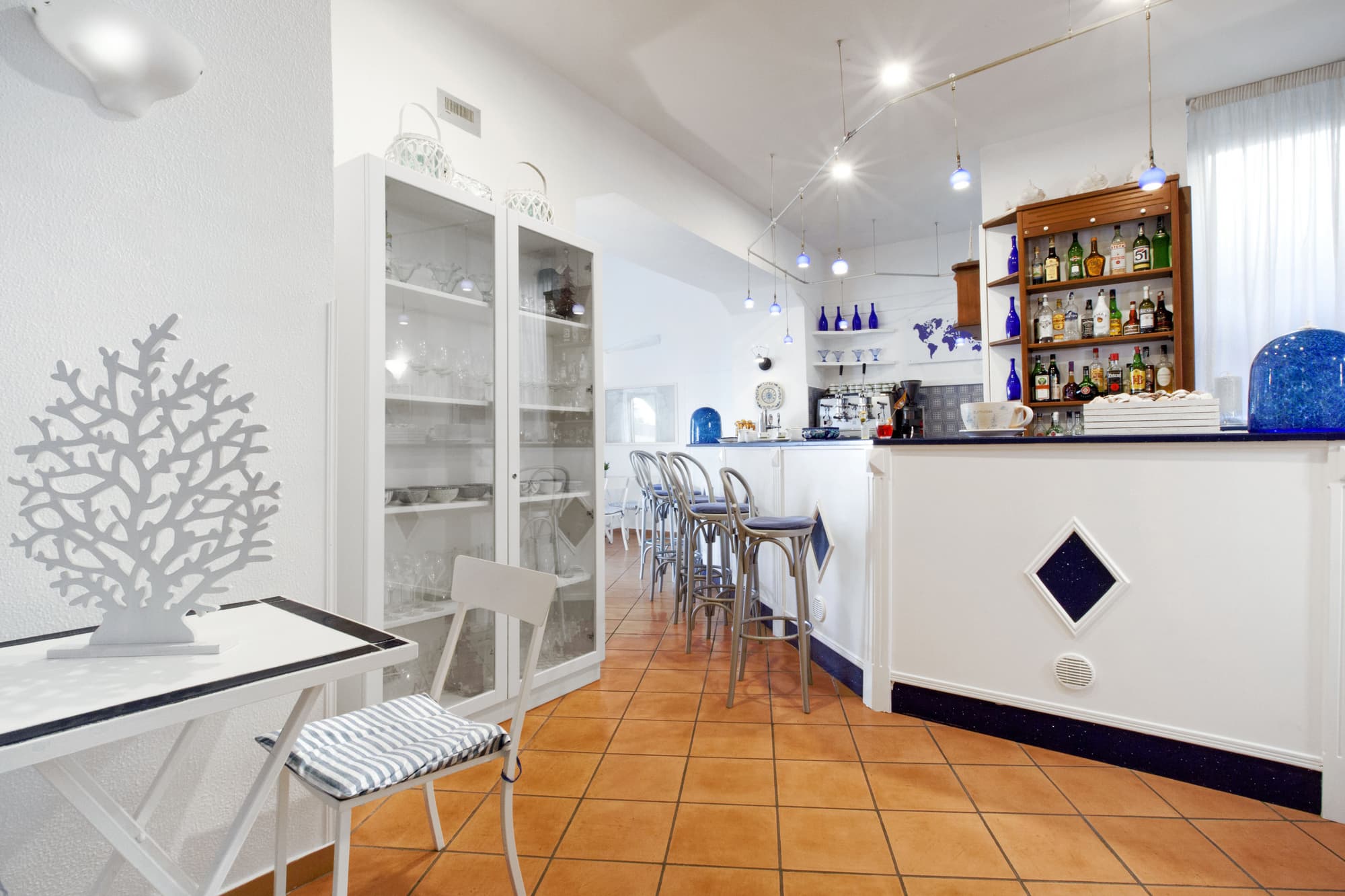 Panorama Palace, Bar