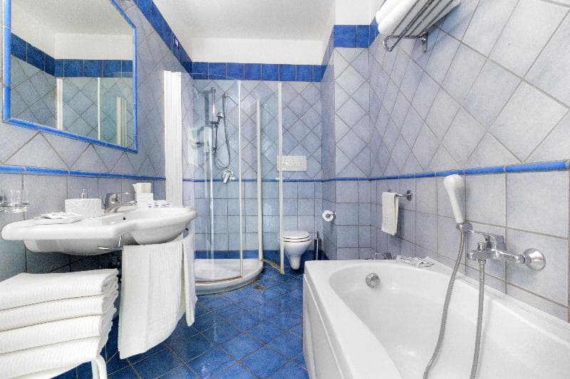 Panorama Palace, Room