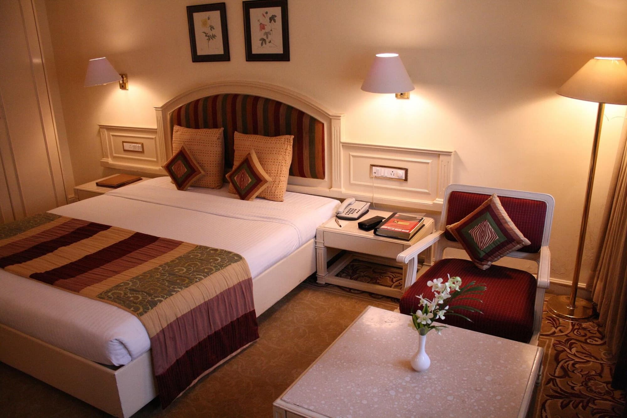 Bawa International, Room