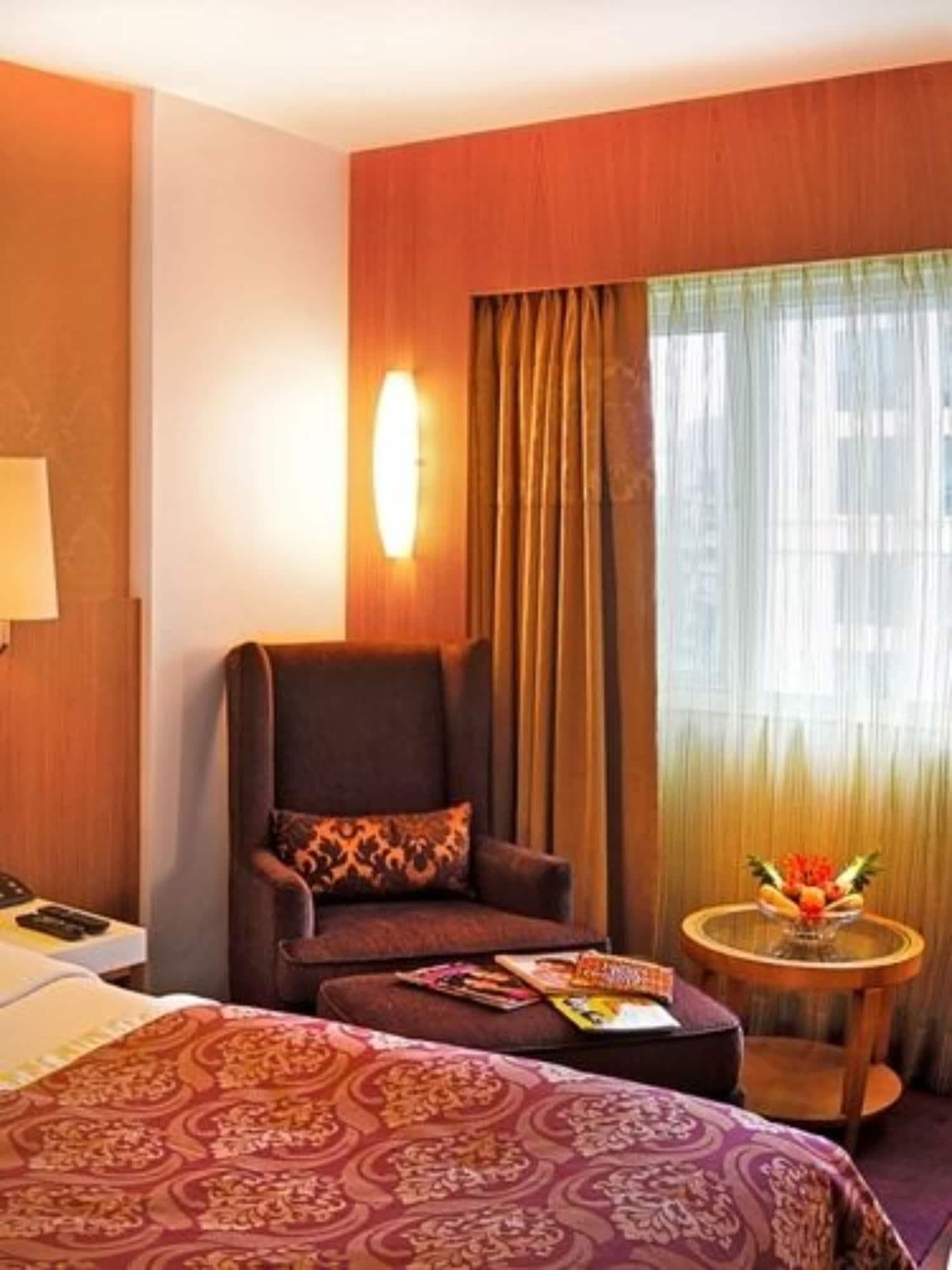 Bawa International, Room