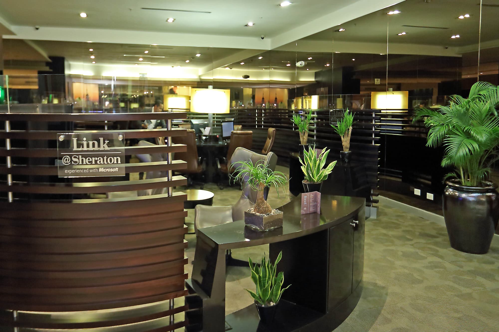 Sheraton Grand Panama, Lobby