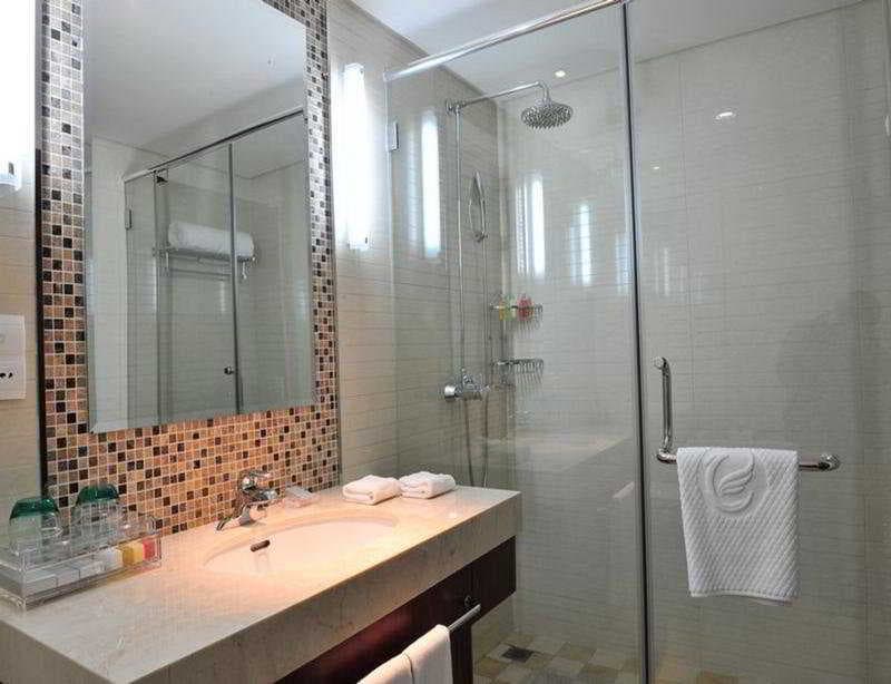 Hua Bin International, Room