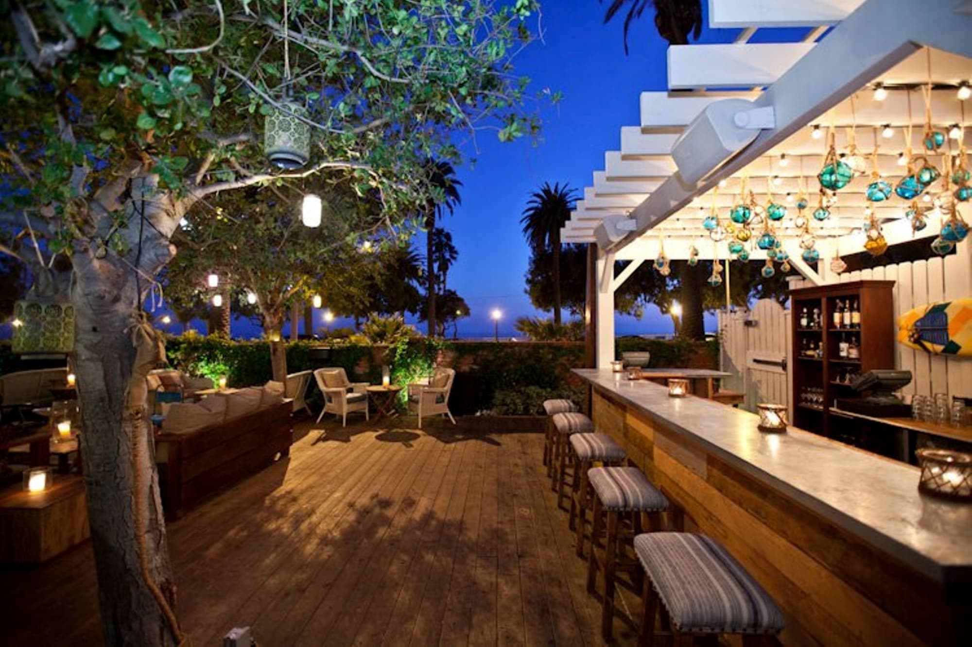 Fairmont Miramar Hotel & Bungalows, Bar