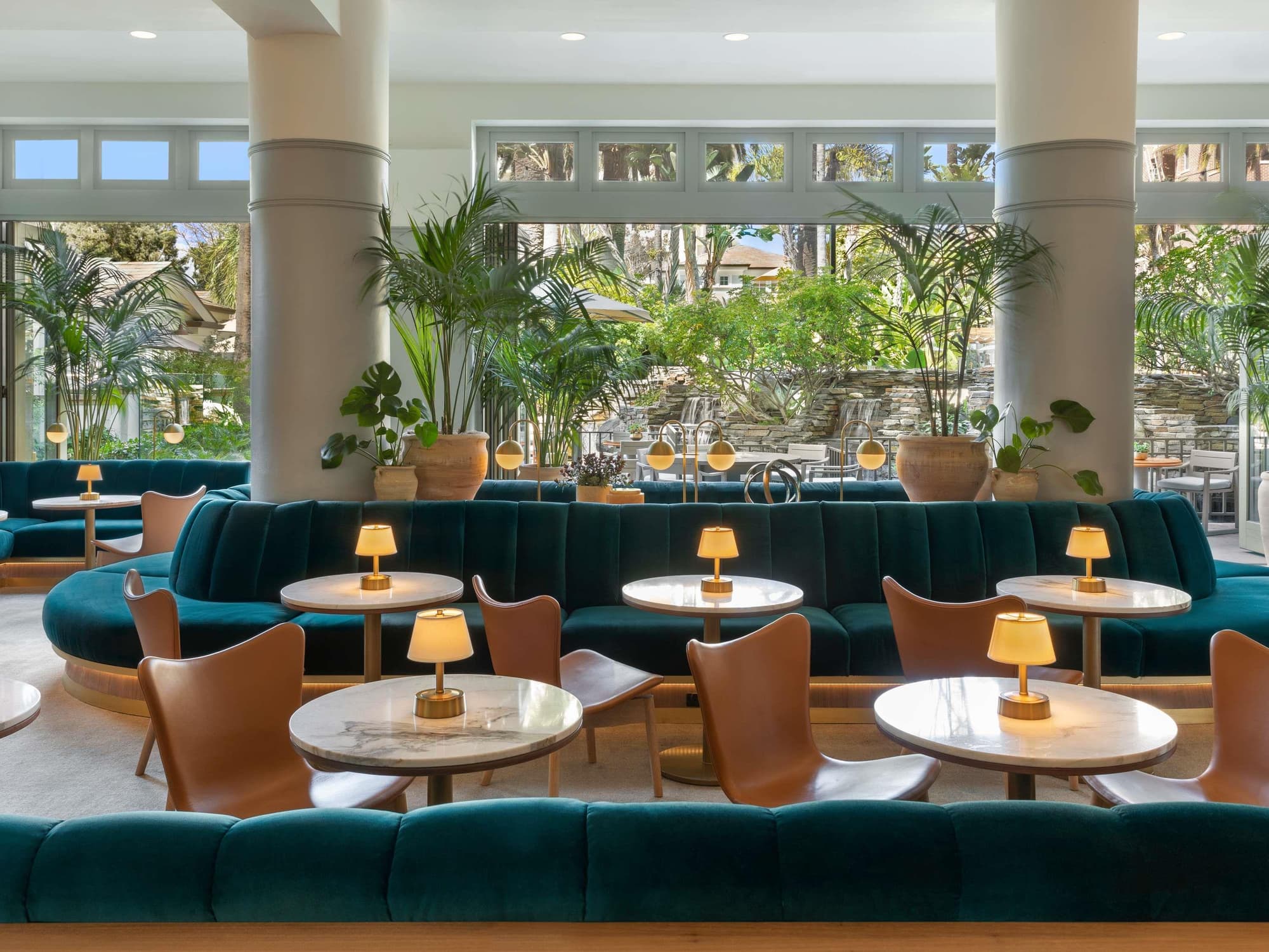 Fairmont Miramar Hotel & Bungalows, Bar