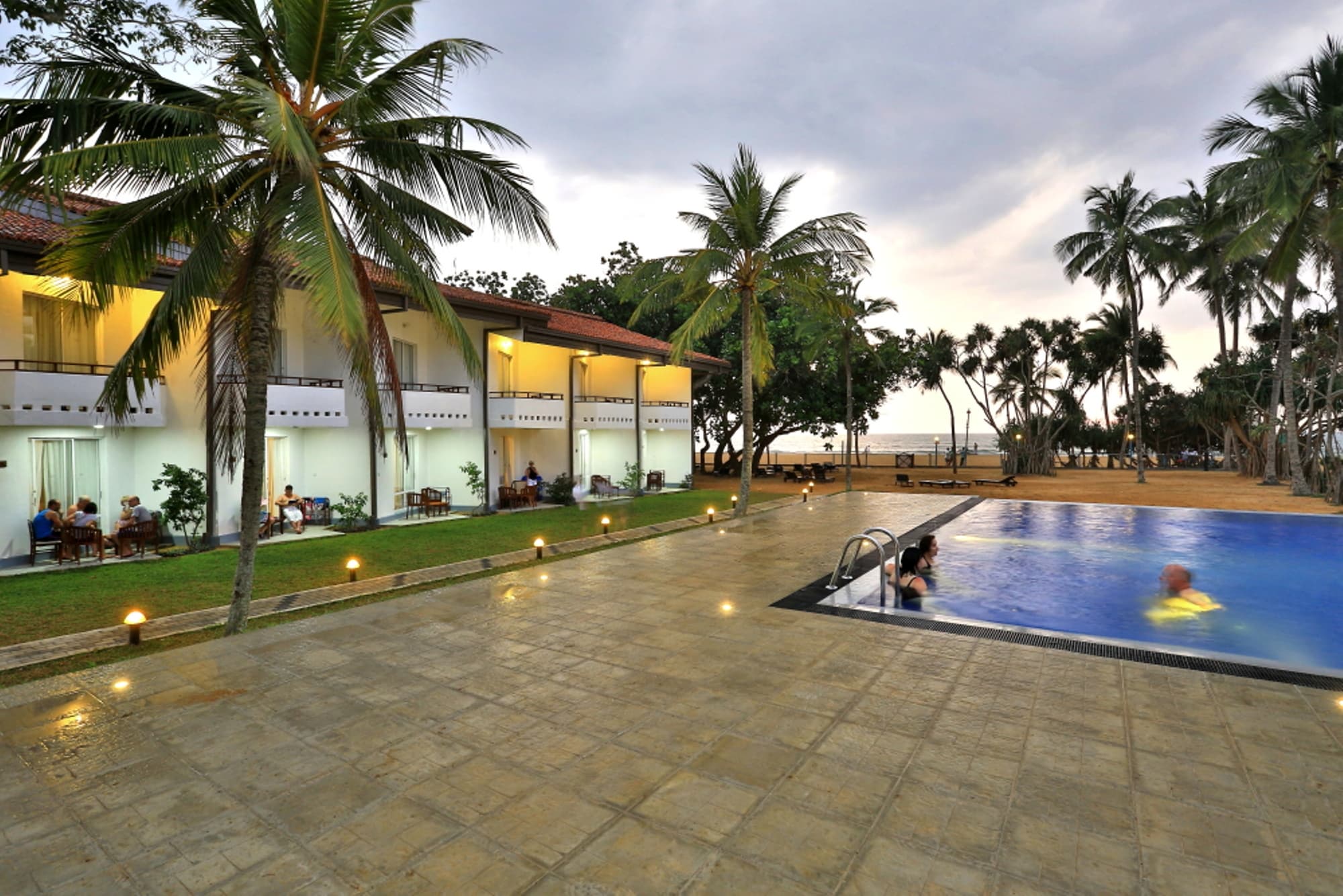 Hibiscus Beach Hotel Kalutara, Pool