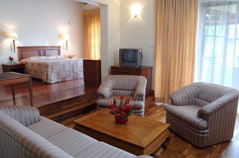 Hibiscus Beach Hotel Kalutara, Room