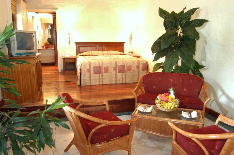 Hibiscus Beach Hotel Kalutara, Room