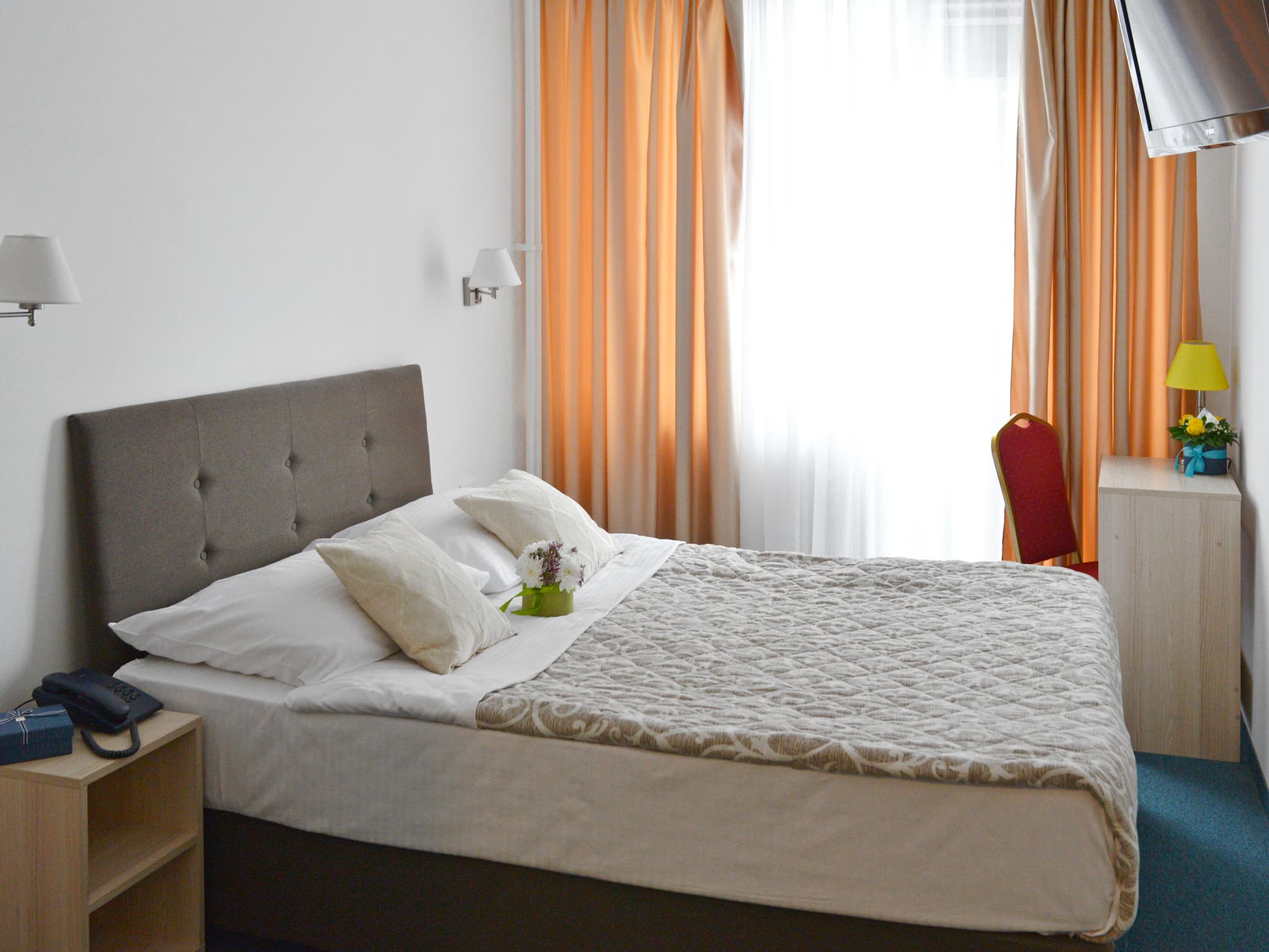 Slavija Hotel, Room