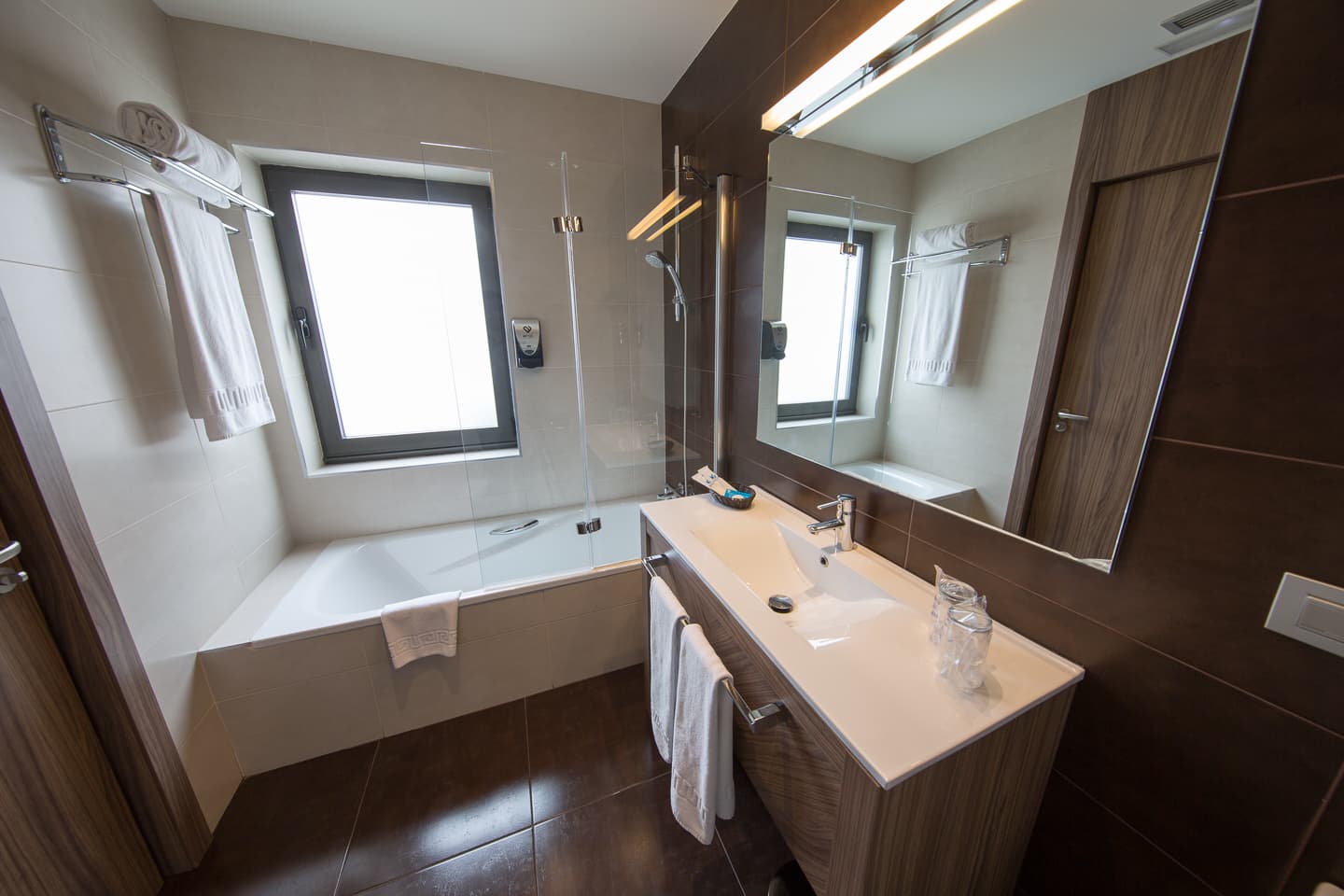 Aroi Ponferrada, Room