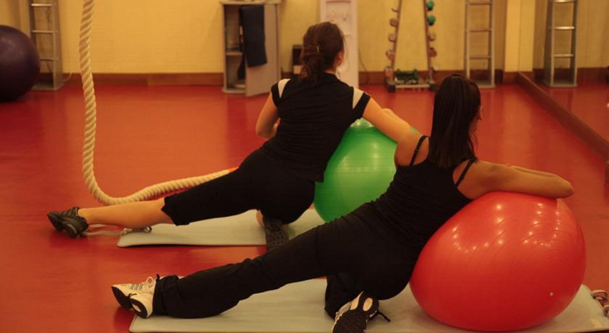 Grand Hotel Europe, Sports and Entertainment