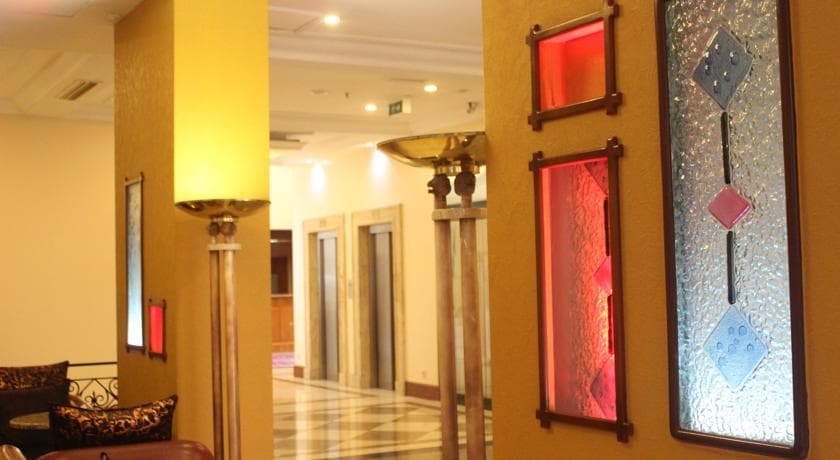 Grand Hotel Europe, Lobby