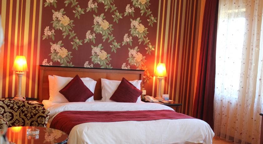 Grand Hotel Europe, Room