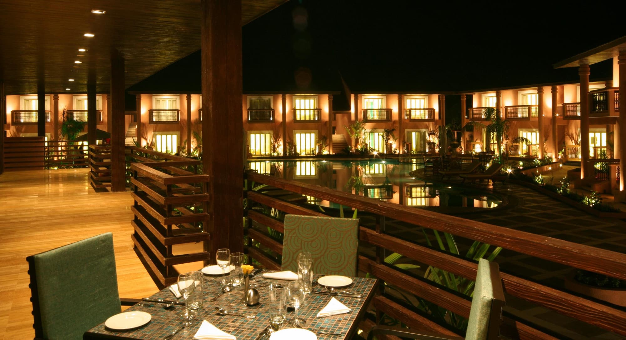 The Golden Crown, Restaurant