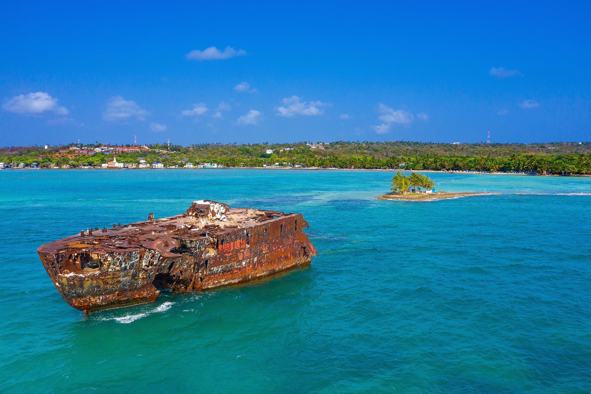 Sol Caribe Sea Flower, Sports and Entertainment