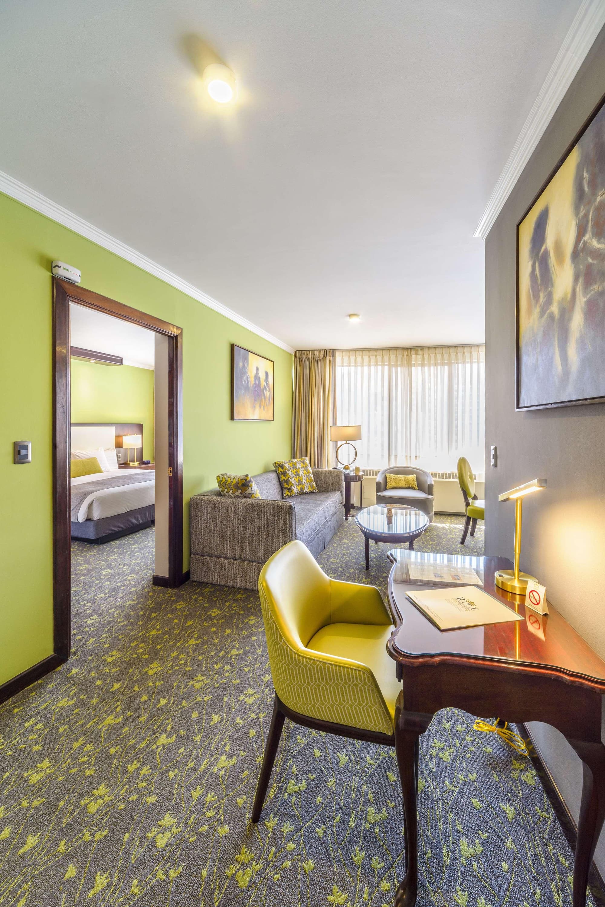 Ritz Apart Hotel, Room