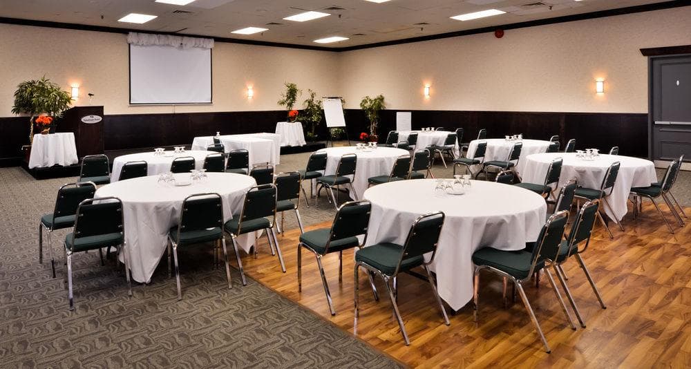 Sandman Hotel Lethbridge, General view