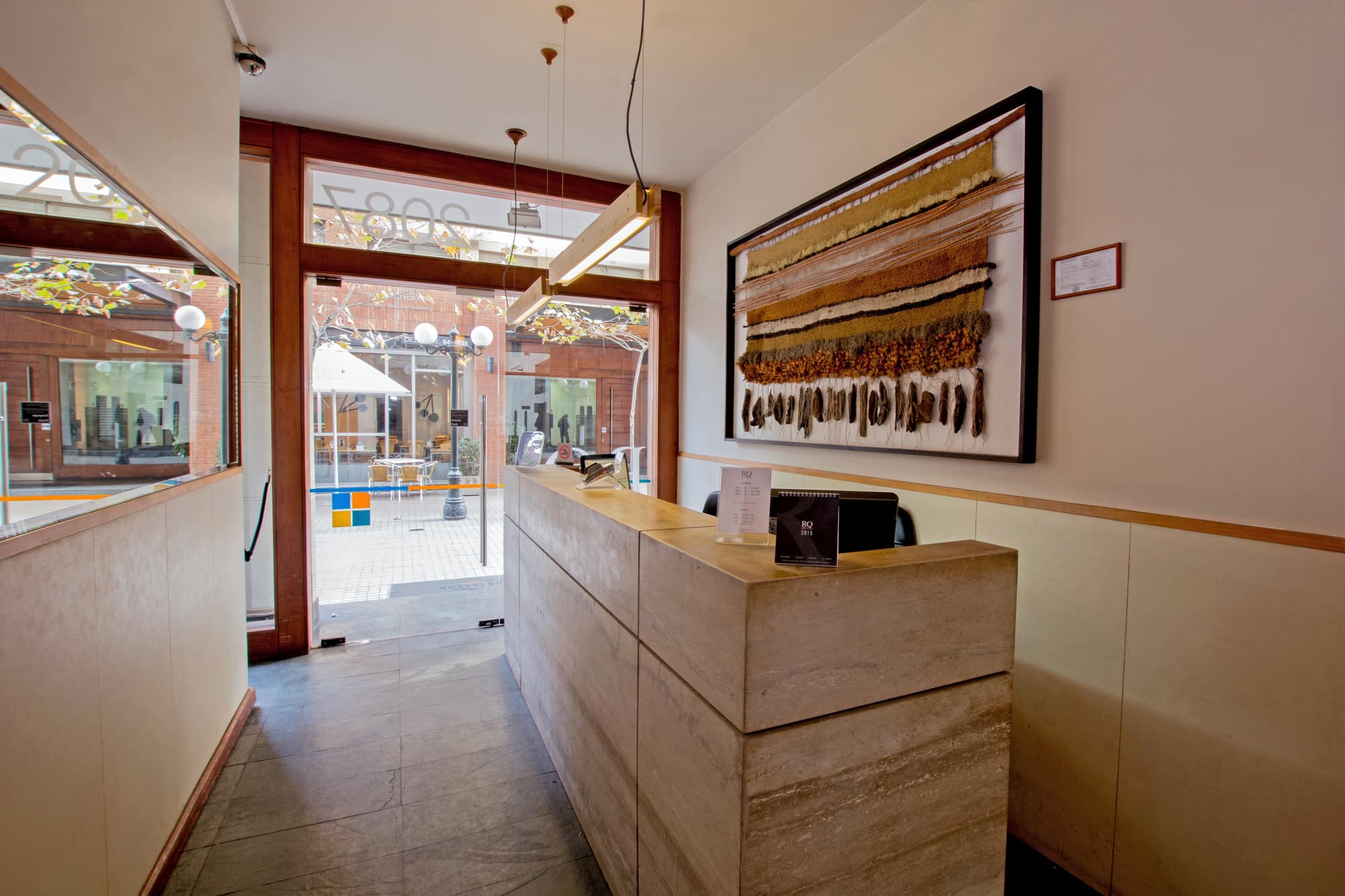 RQ Providencia, Lobby