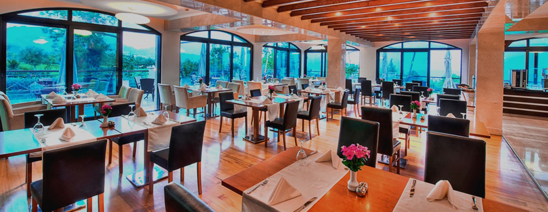 Korineum Golf Resort, Restaurant