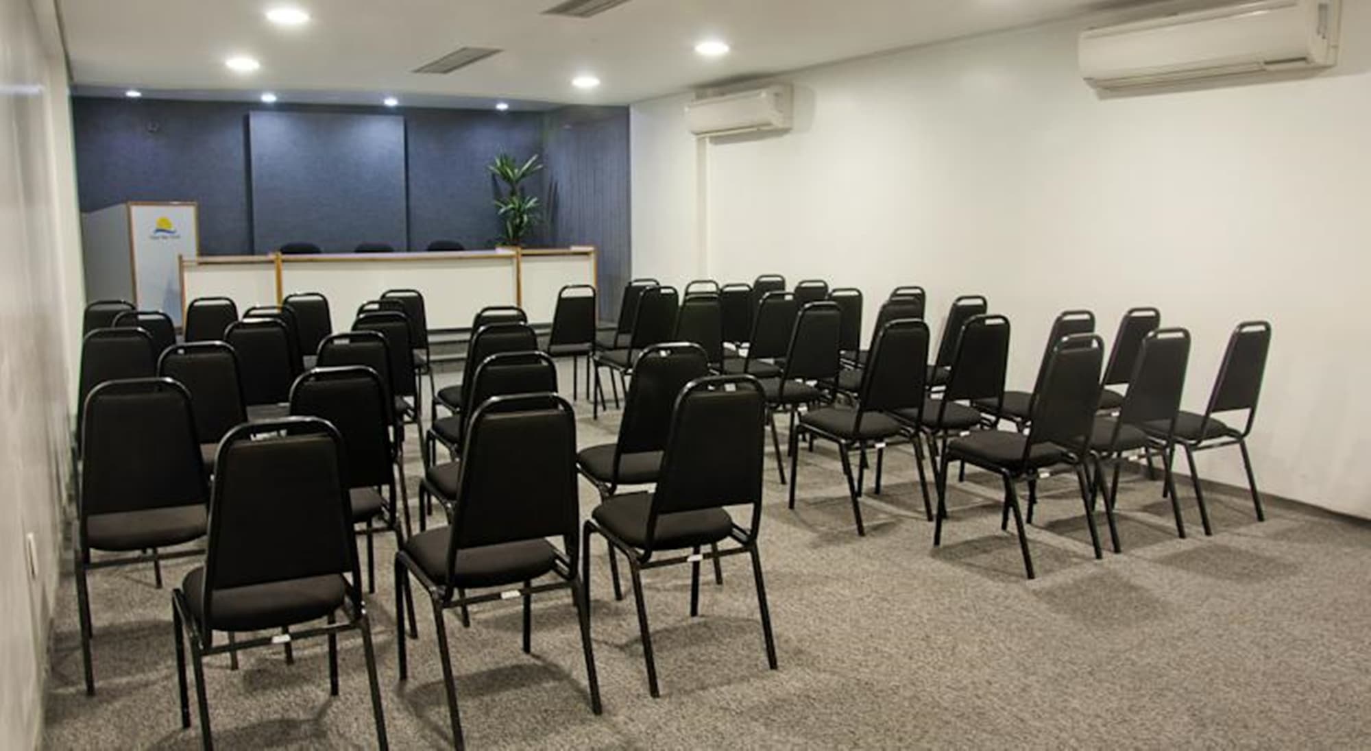 EL Aram Natal Mar, Conferences