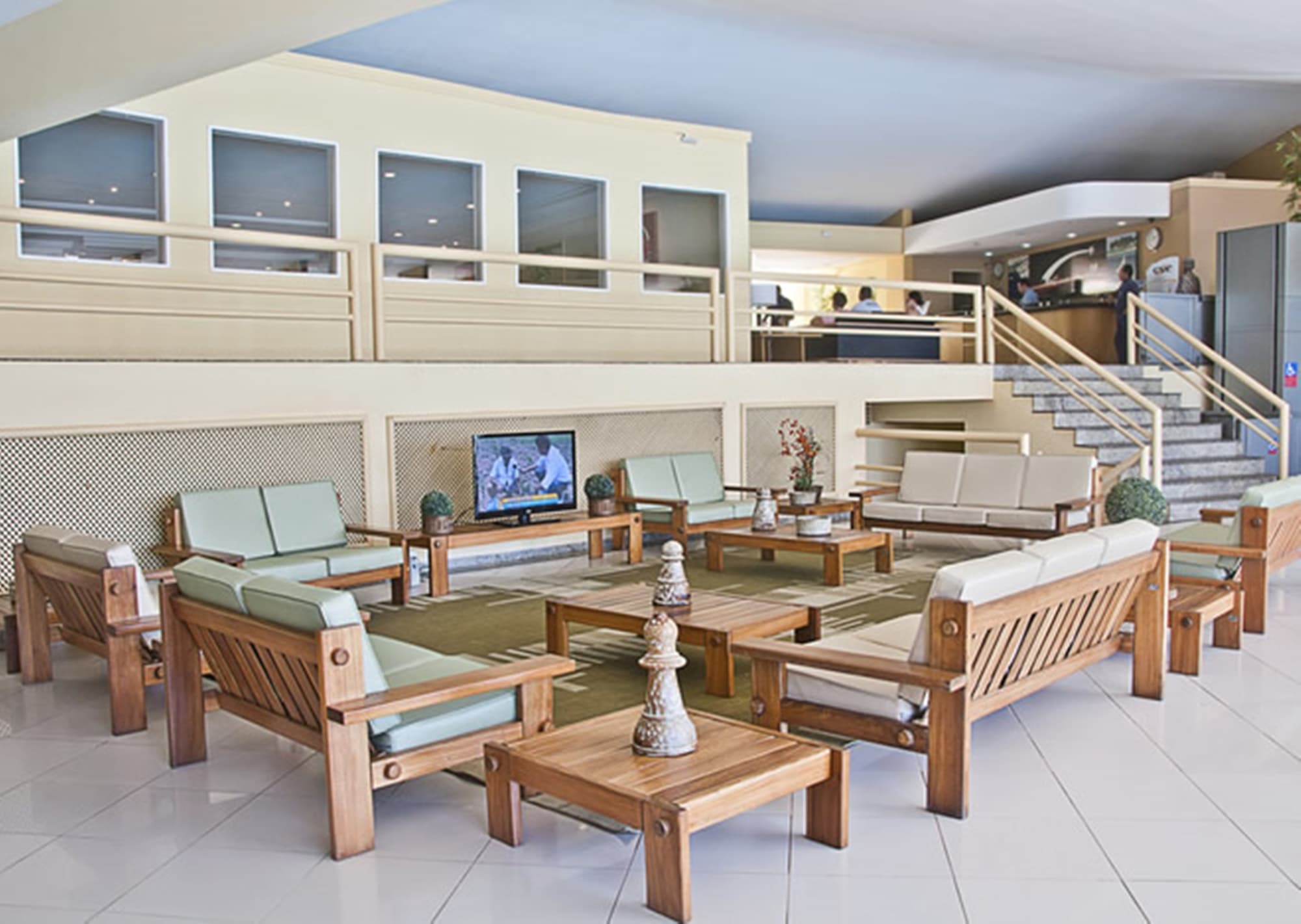 EL Aram Natal Mar, Lobby