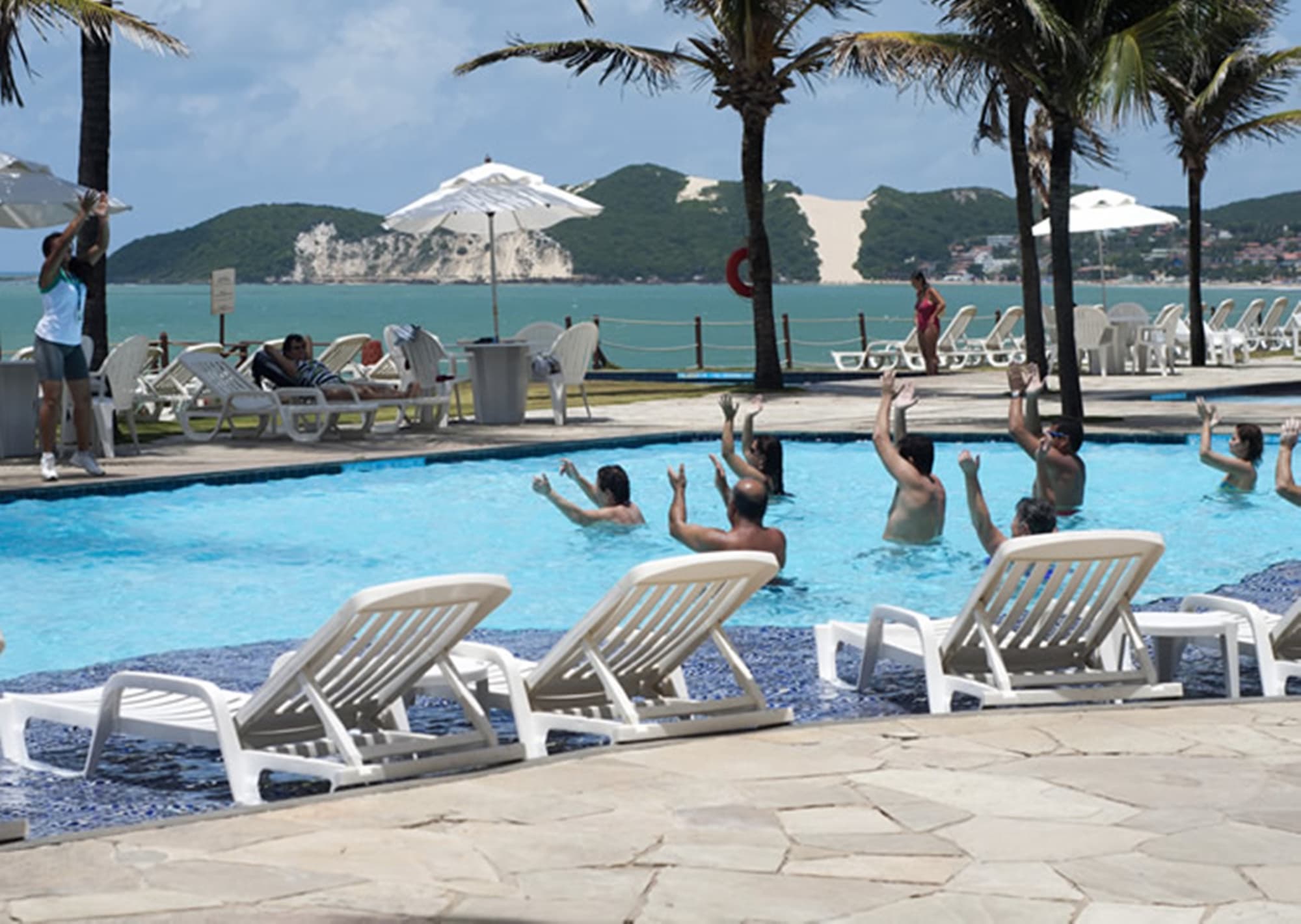 EL Aram Natal Mar, Pool