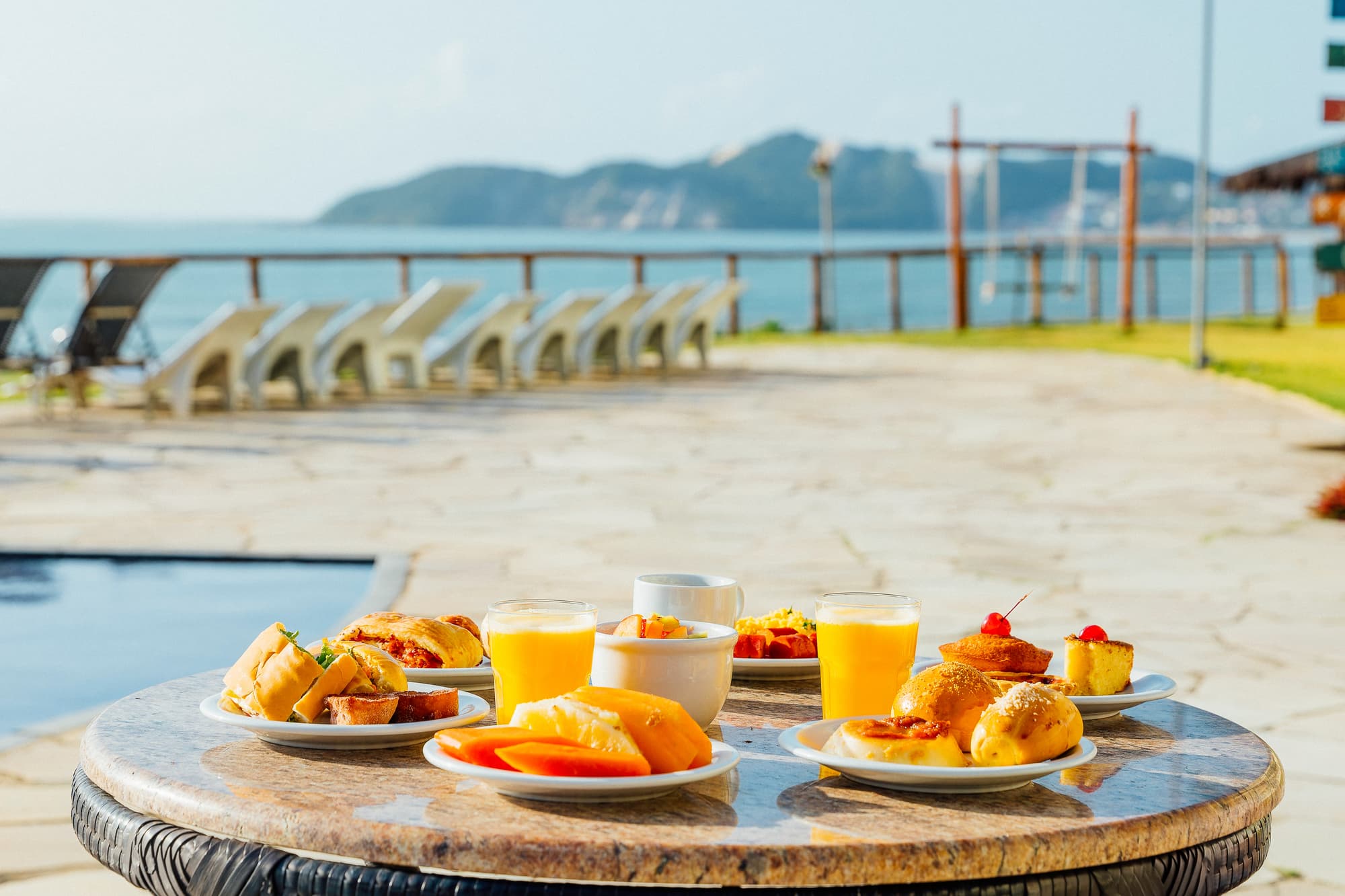 EL Aram Natal Mar, Restaurant