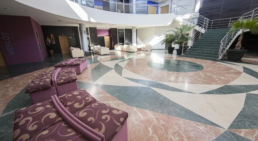 Acosta Centro, Lobby