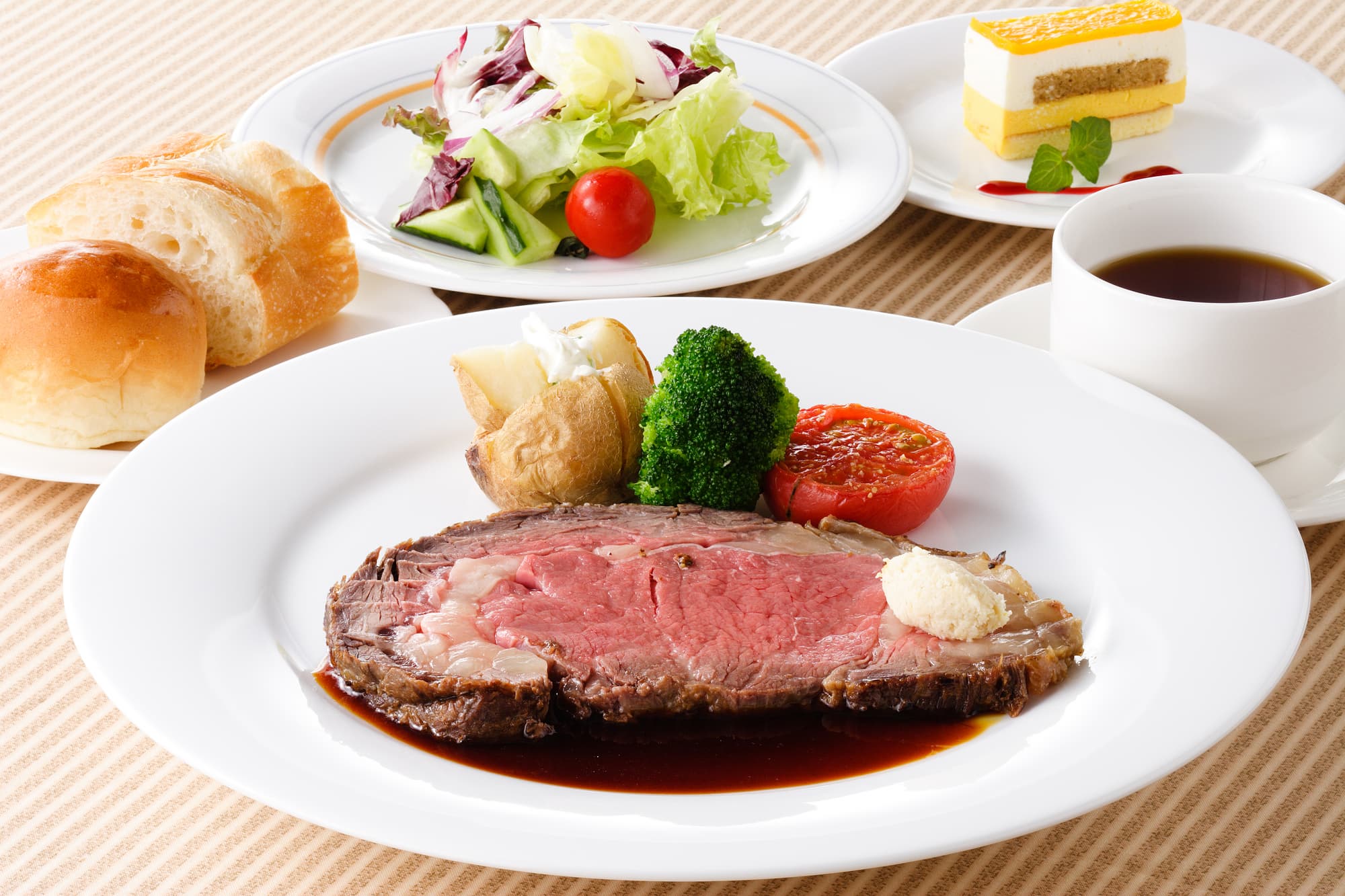 Tokyo Toranomon Tokyu REI Hotel, Restaurant