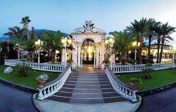 Grand Hotel La Sonrisa, General view