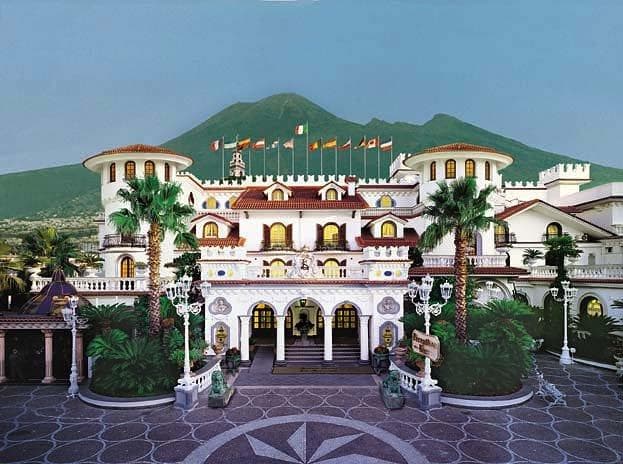 Grand Hotel La Sonrisa, General view