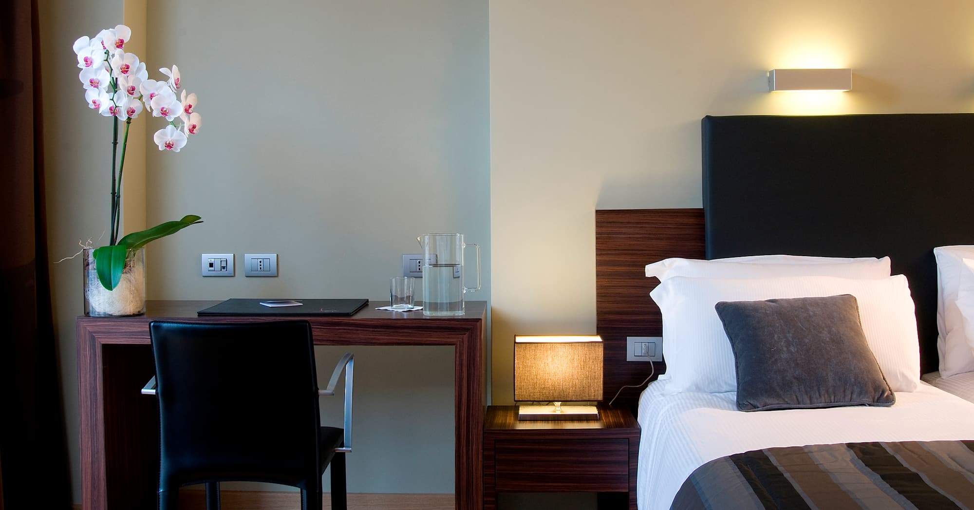 Trevi Collection, Room