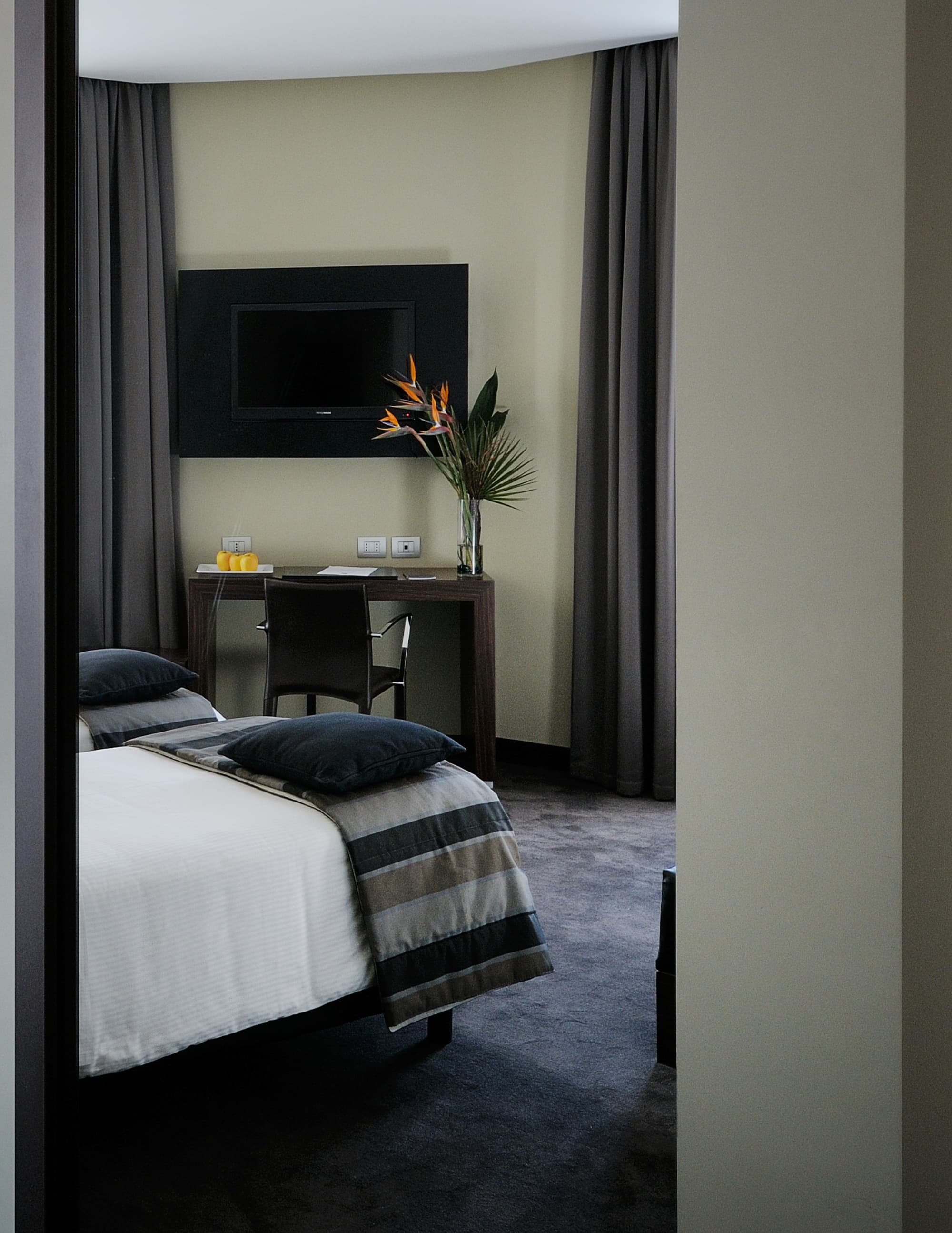 Trevi Collection, Room