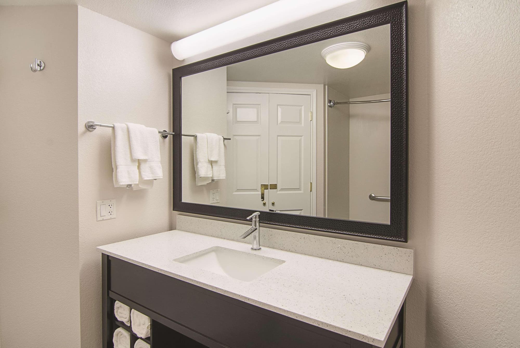 La Quinta Inn &Suites by Wyndham Phoenix Mesa West, Room