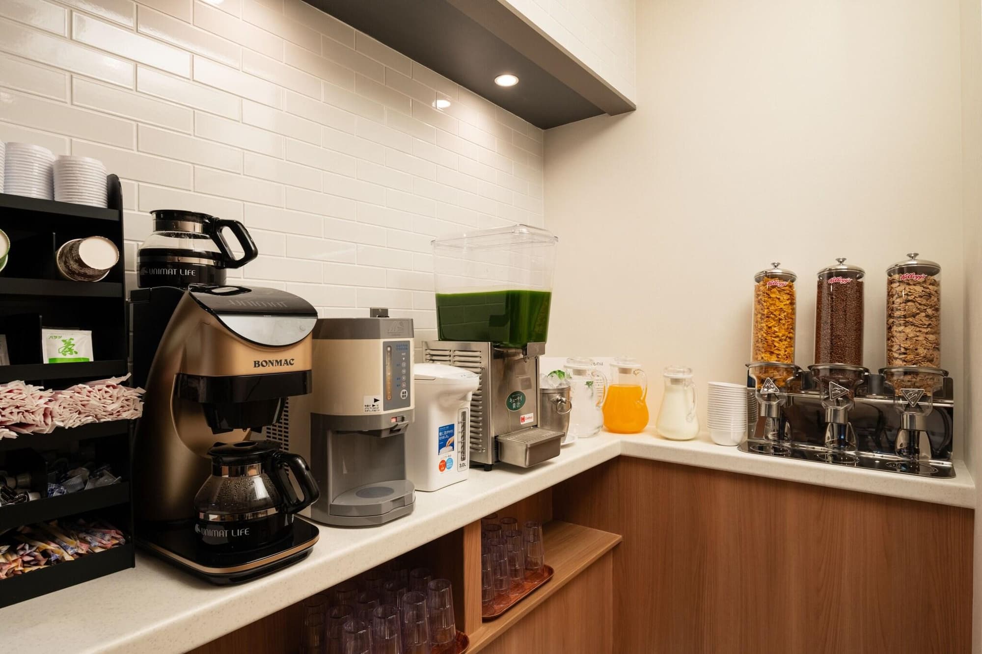 Osaka Fujiya, Restaurant