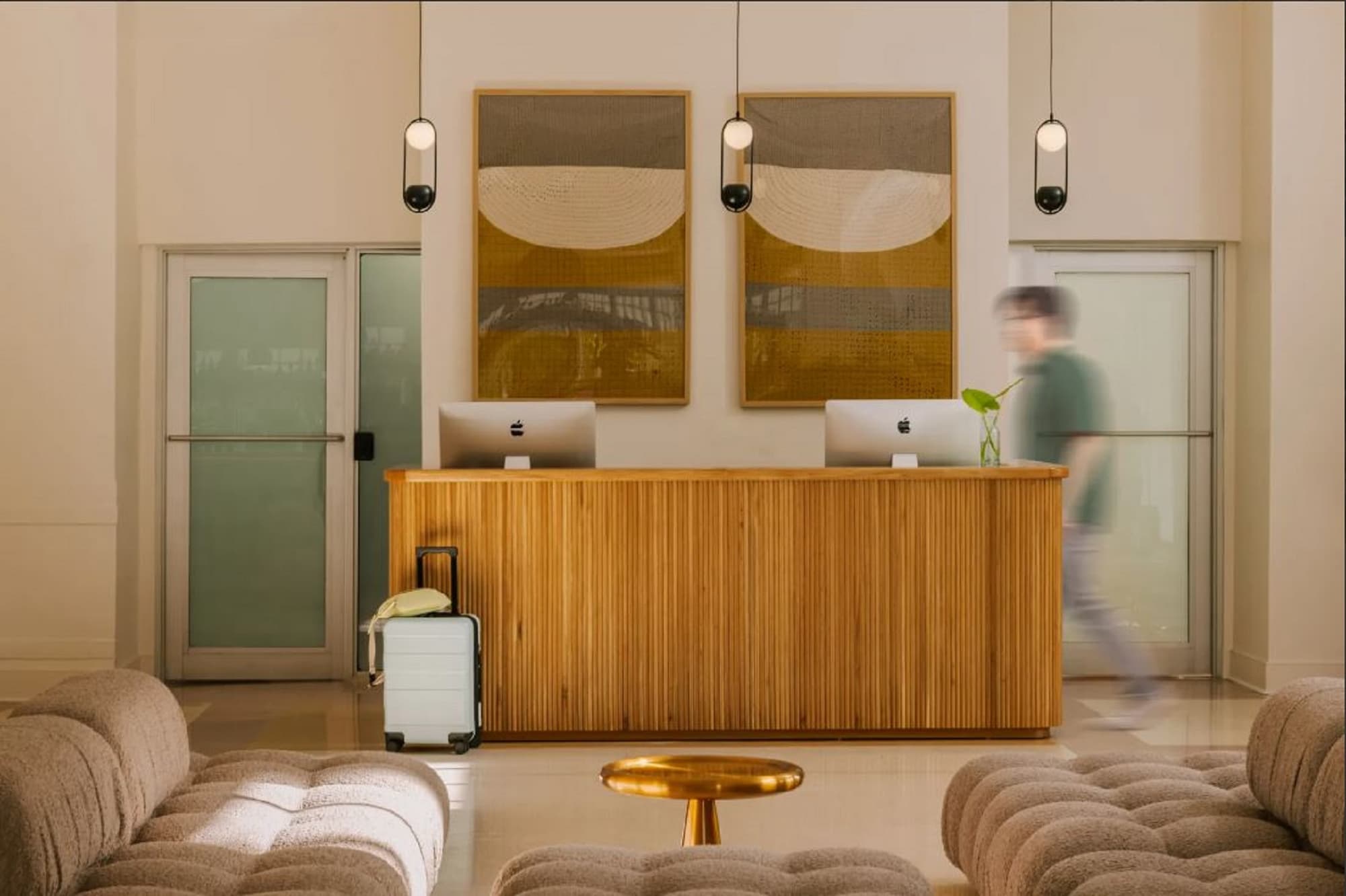 Kenmore Village Hotel, South Beach, Lobby