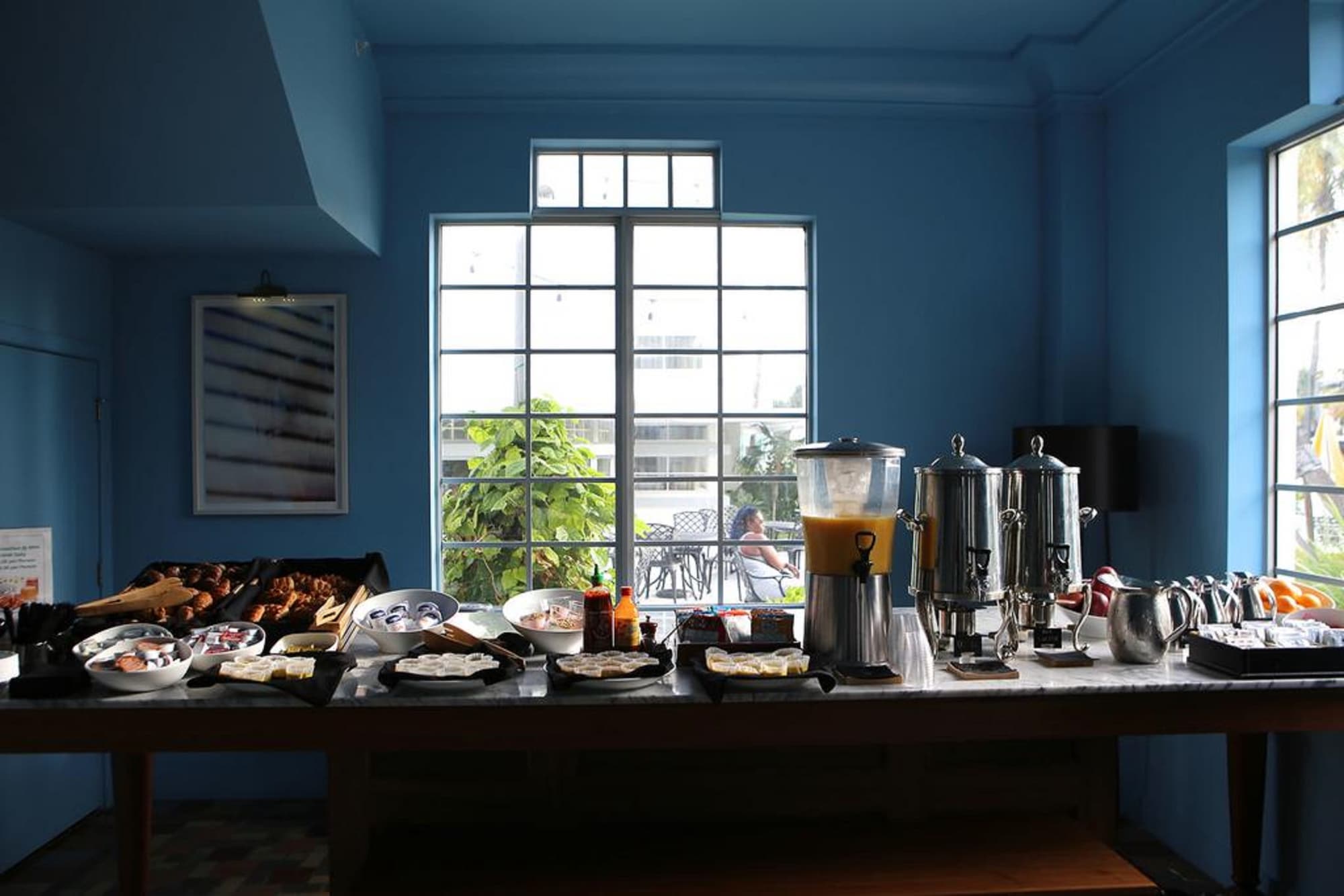 Kenmore Village Hotel, South Beach, Restaurant