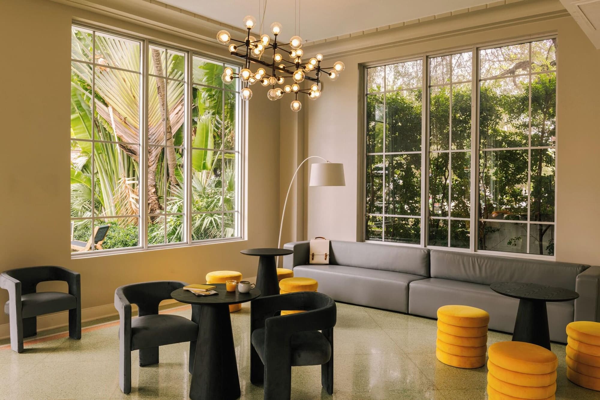 Kenmore Village Hotel, South Beach, Lobby