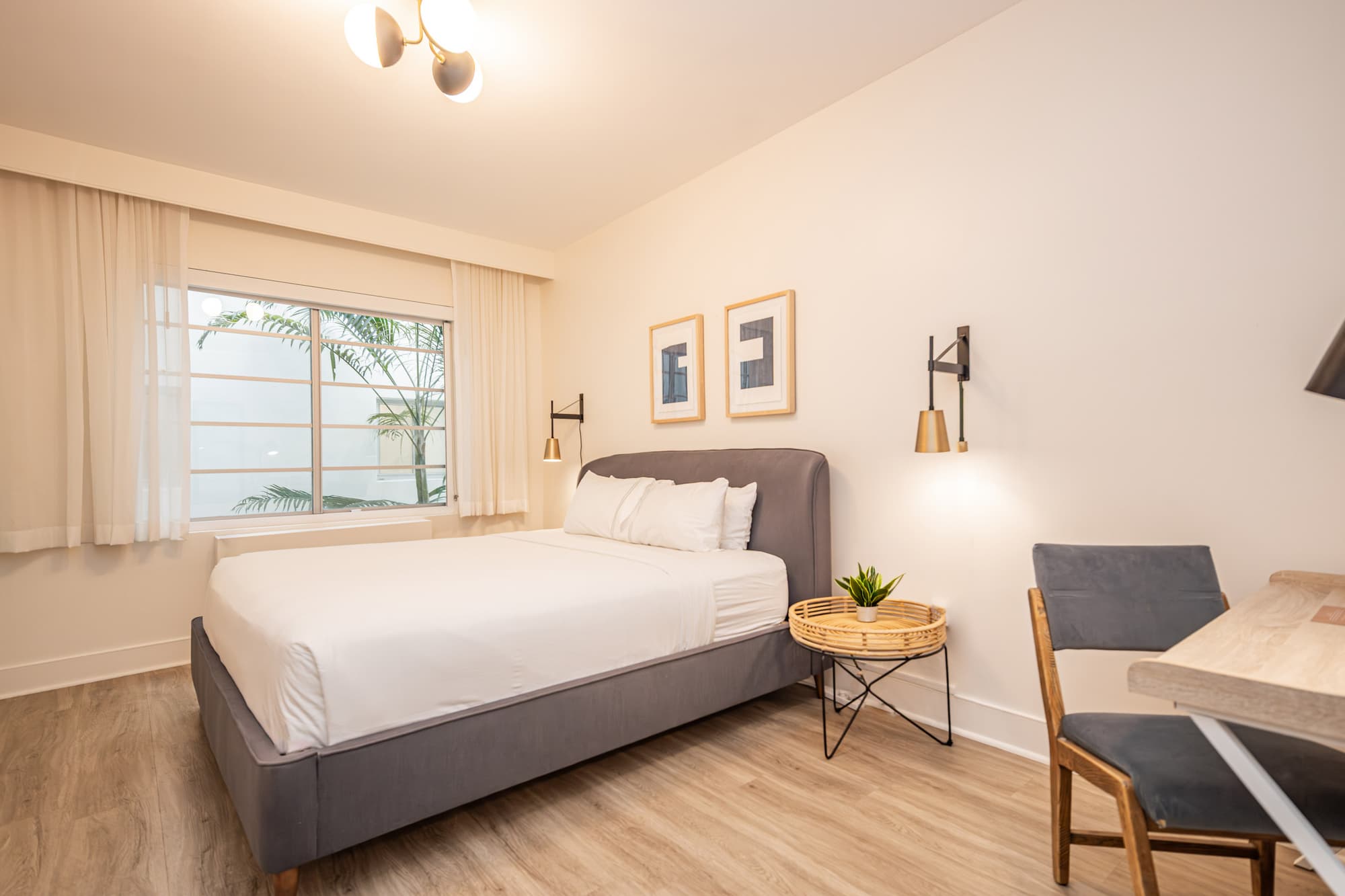 Kenmore Village Hotel, South Beach, Room