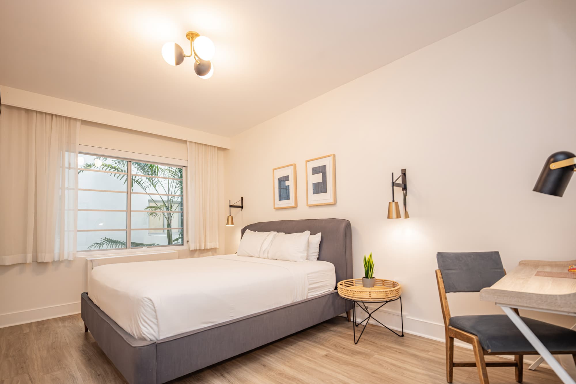 Kenmore Village Hotel, South Beach, Room