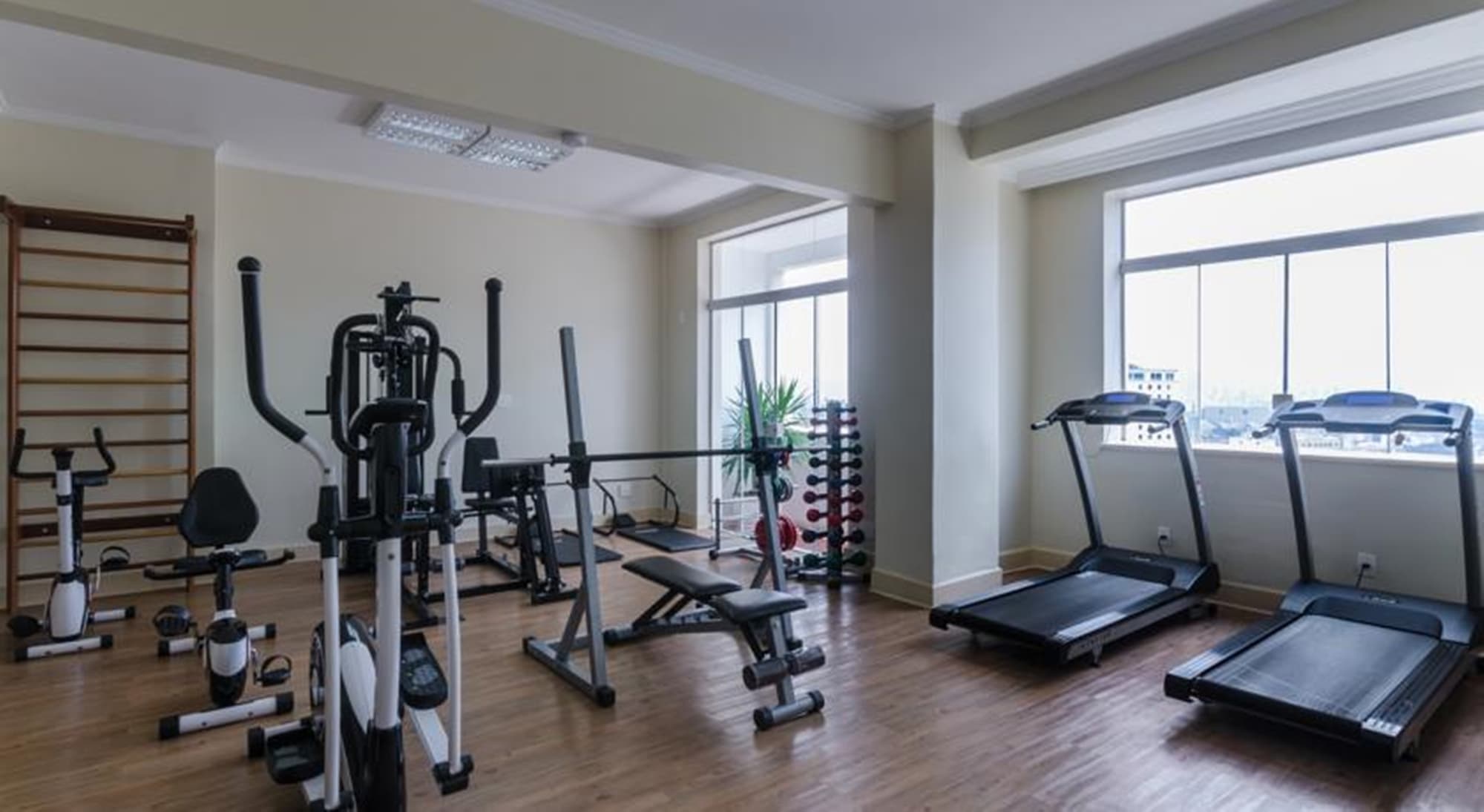 San Raphael, Sports and Entertainment