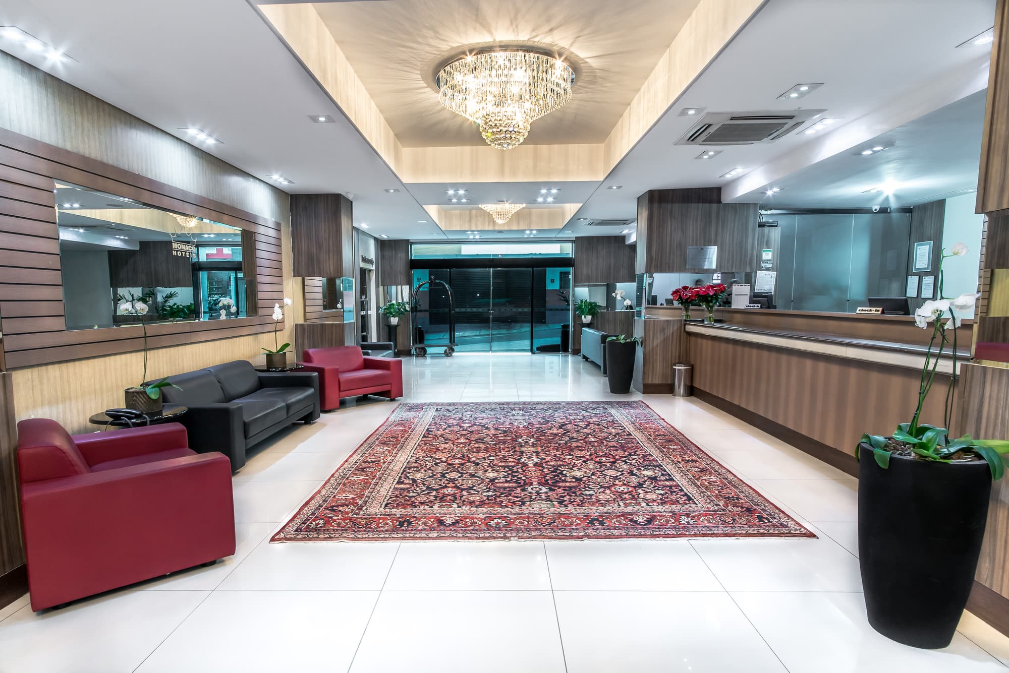 Summit Hotel Monaco, General view