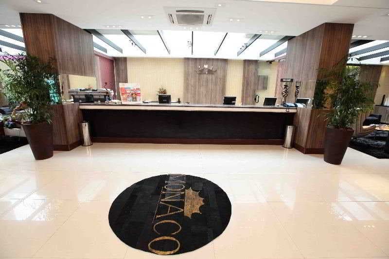 Summit Hotel Monaco, Lobby