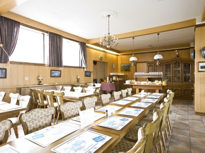 Hotel Hella, Restaurant