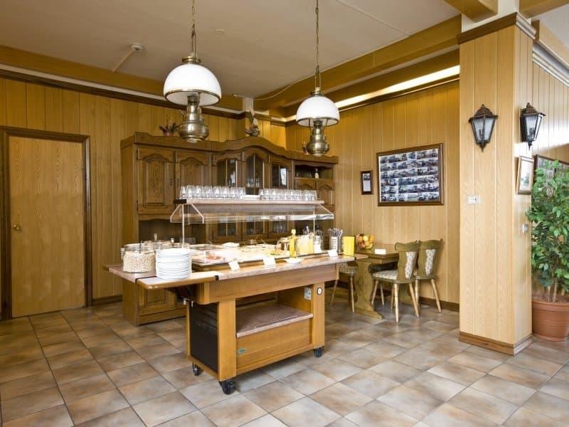 Hotel Hella, Restaurant