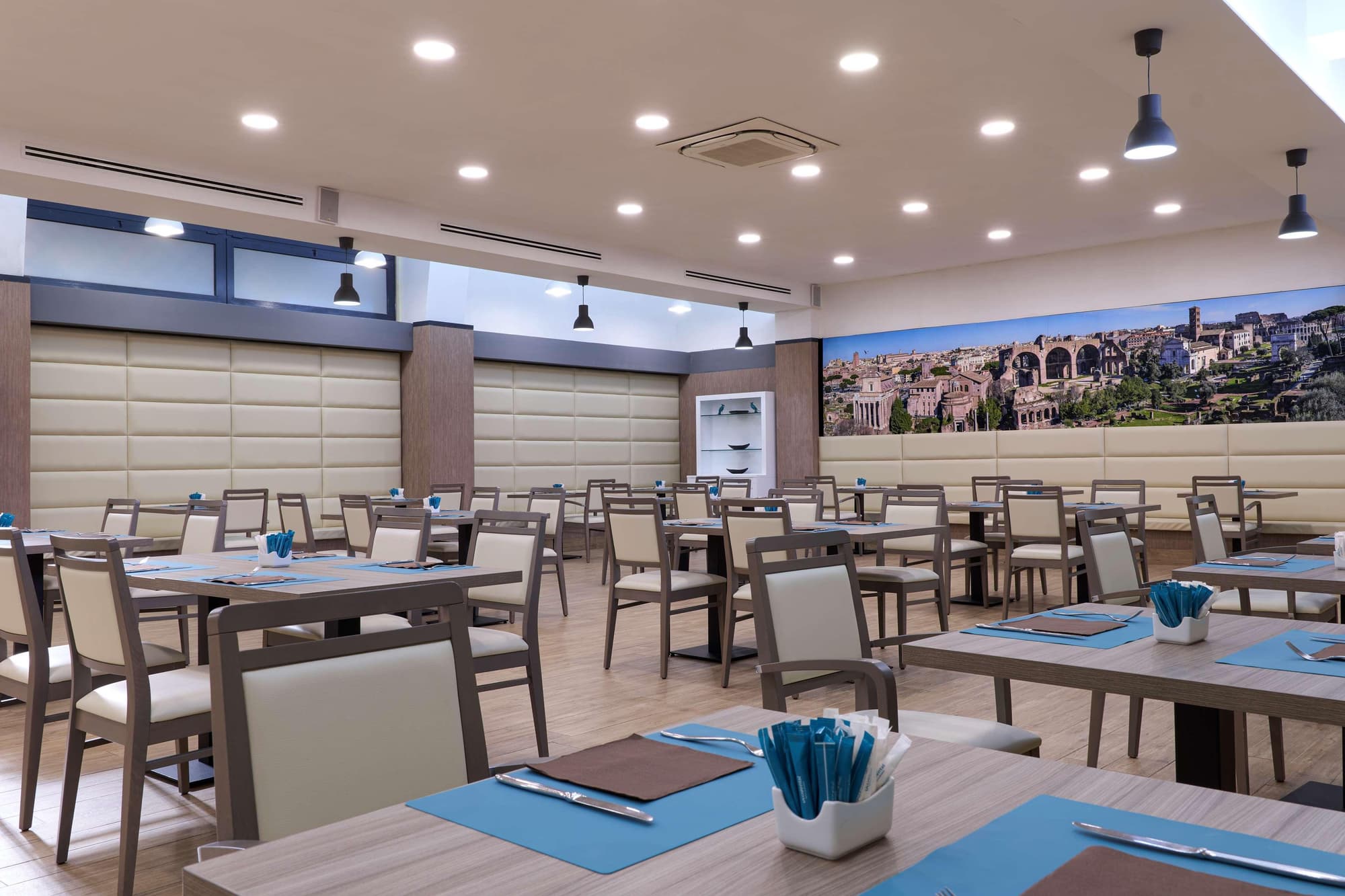 Occidental Aurelia, General view