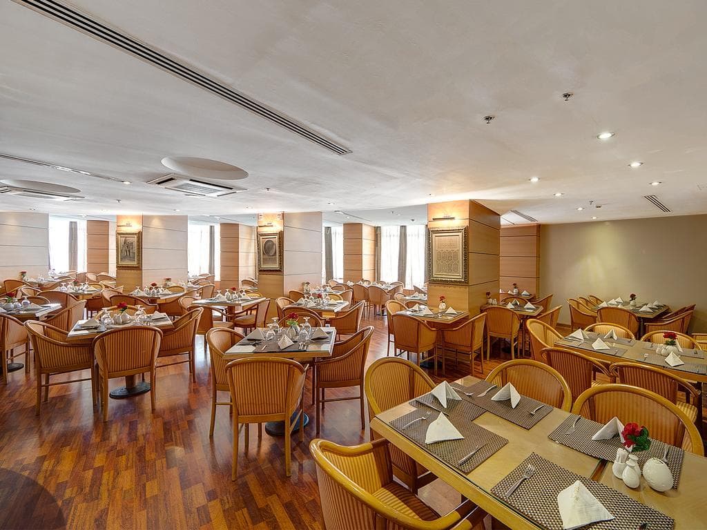 Hotel Prestige, General view