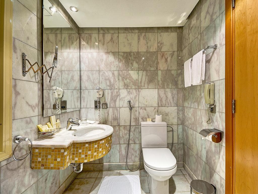 Hotel Prestige, General view