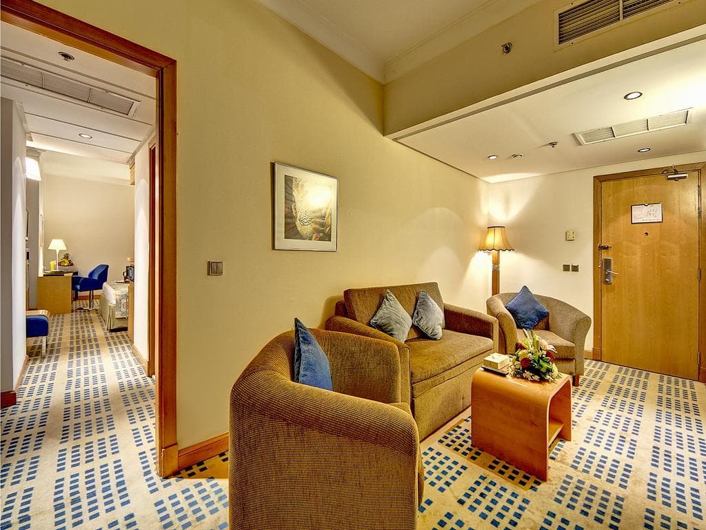 Hotel Prestige, Lobby