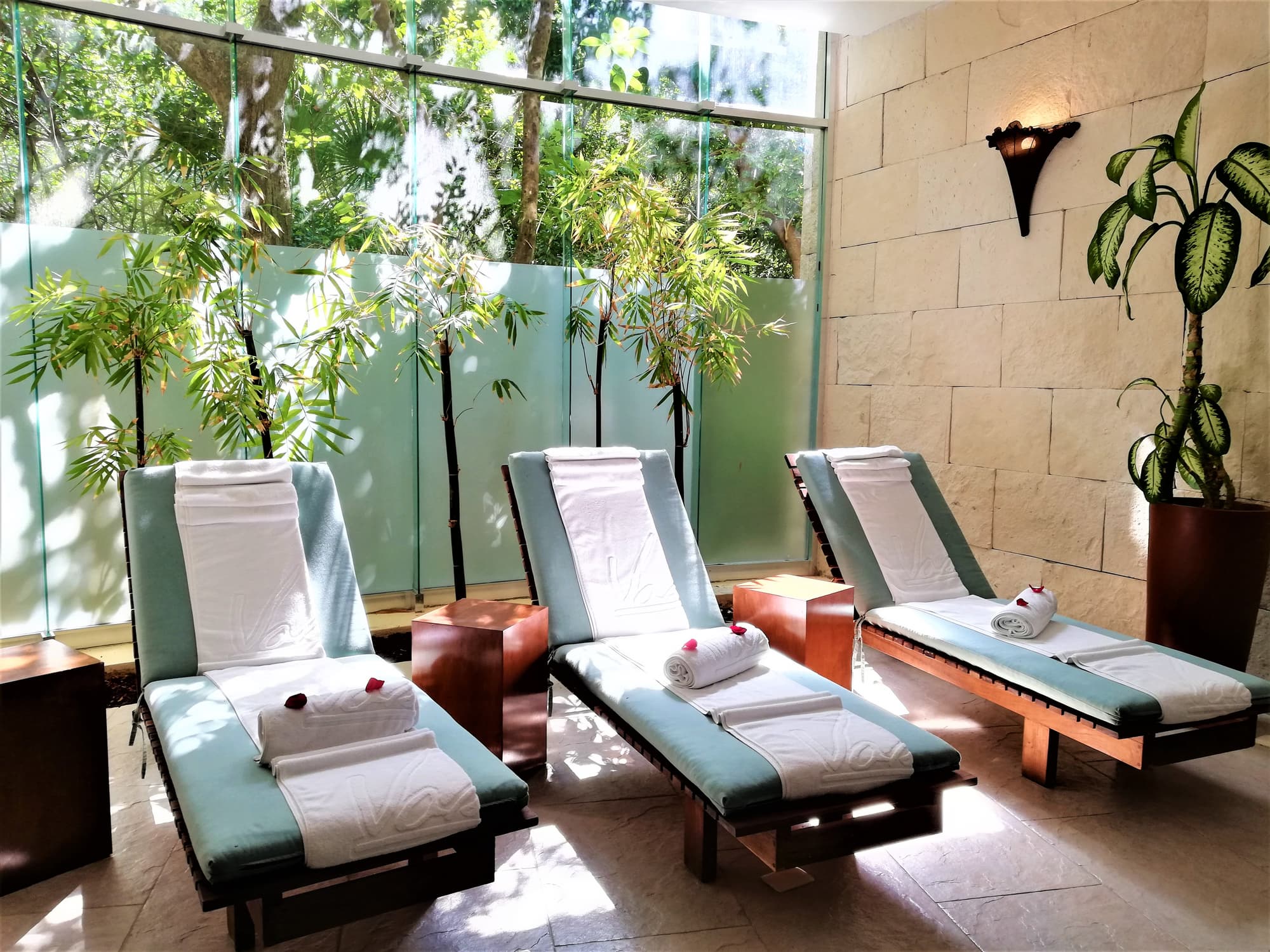 The Fives Beach Hotel & Residences, Sports and Entertainment