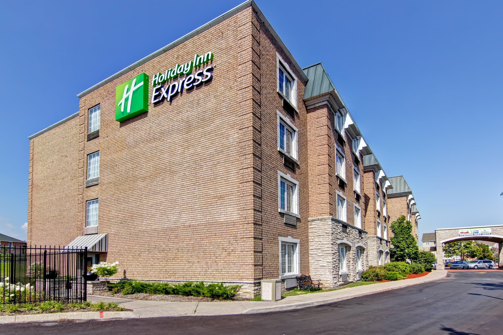 Holiday Inn Express Whitby Oshawa, General view